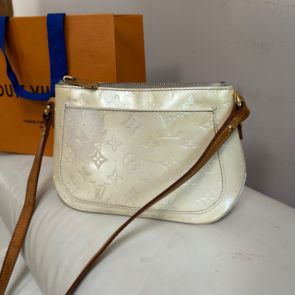 ** WOW** 💫Louis Vuitton Minna Street Vernis Crossbody